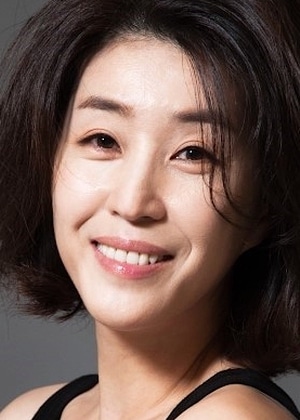Jun Eun Sook [Yoo Ri's mother]