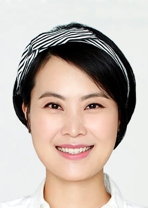 Shin Jung Hwa [Editor]