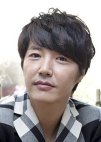 Hong Dae Young [37 years old]