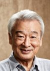 Kim Man Bok [Old man who picks up boxes]