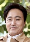 Lee Chang Geun [Soo Ryun and Soo Chan's father]