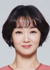 Yeo Hwa Jeong [Building owner of the dentistry and house where Hye-jin lives]